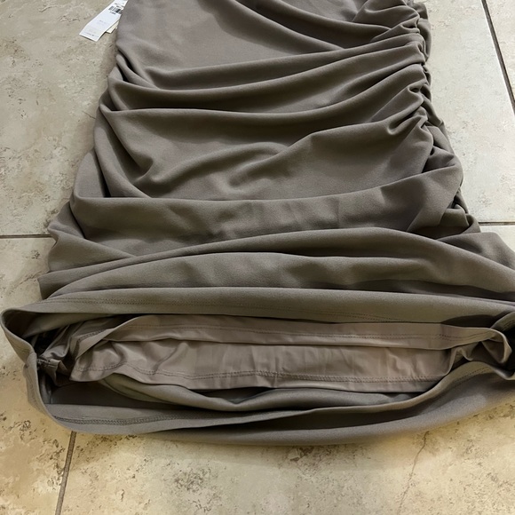 Abercrombie & Fitch Elegant Sand Ruched Dress NWT Size XL - Picture 5 of 11